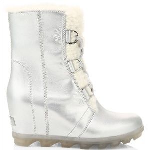 SOREL Silver Wedges